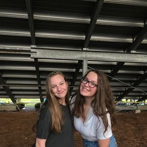 Meet your Posher, Mallory